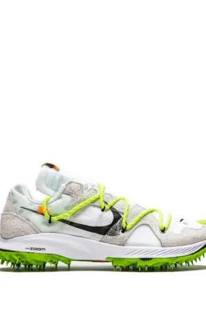 'Zoom Terra Kiger 5' Sneakers